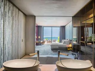 Первоклассный жилой и отельный комплекс The Heart of Europe от Kleindienst Group на островах, The World Islands, Дубай, ОАЭ