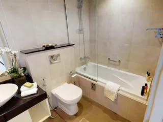 Новая охраняемая резиденция Artesia с отелем рядом с полем для гольфа, в престижном районе Damac Hills, Дубай, ОАЭ