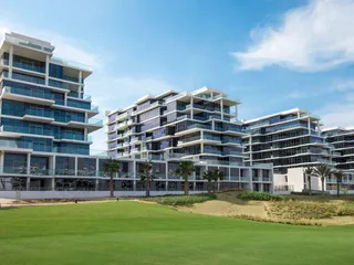 Элитная резиденция Jasmine с зелеными зонами и спа в престижном районе Damac Hills, Дубай, ОАЭ