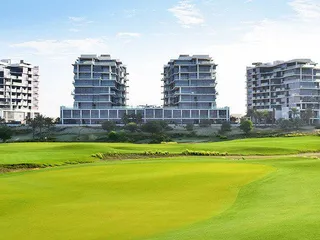 Жилой комплекс Golf Town с полем для гольфа, теннисными кортами и бассейном, DAMAC Hills, Дубай, ОАЭ