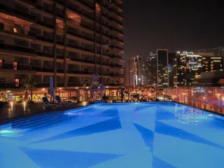 Элитная резиденция Downtown Residence с бассейнами в самом центре города, Downtown Dubai, Дубай, ОАЭ