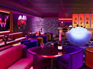 Жилой комплекс с собственным пляжем, ресторанами и клубами для вечеринок, The World Islands, Дубай, ОАЭ