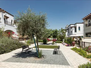 Закрытая резиденция Mushrif Village с бассейнами, садами и клубом, Mirdif, Дубай, ОАЭ