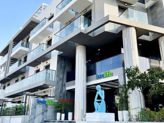 Комплекс сервисных апартаментов Izzzi Life с бассейном и коворкингом, JVC, Дубай, ОАЭ