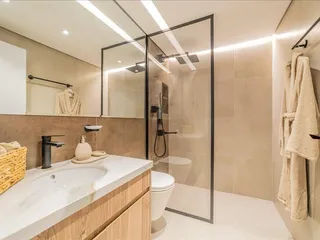 Новый комплекс Lucky Royale Residence с бассейнами, зонами коворкинга и садом, JVC, Дубай, ОАЭ