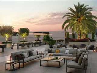 Новая резиденция Laya Courtyard с бассейнами и зоной отдыха на крыше рядом с гольф-клубом, Dubai Studio City, Дубай, ОАЭ