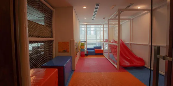 Элитная резиденция Marina Arcade Tower с зонами отдыха и живописными видами, Dubai Marina, ОАЭ