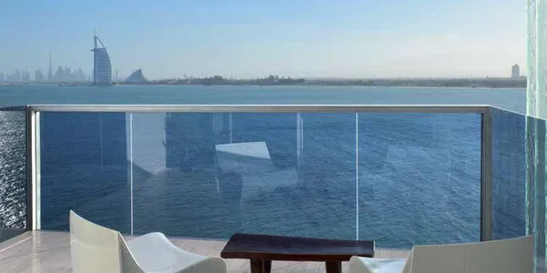 Жилой комплекс Muraba Residences с бассейном и выходом на пляж, Palm Jumeirah, Дубай, ОАЭ