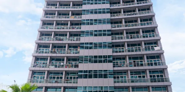 154 новые квартиры в ЖК UniEstate Sports Tower в Dubai Sports City