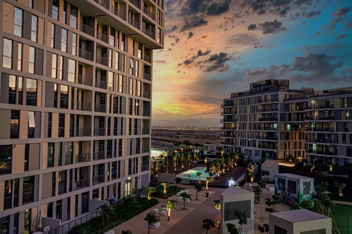 Новая резиденция Midtown Mesk с парками и бассейнами рядом со станцией метро, Production City, Дубай, ОАЭ